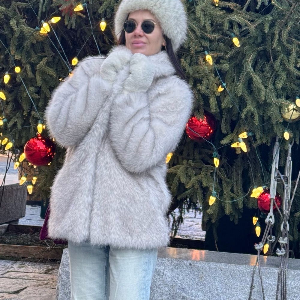 Cozy Faux Fur Jacket in Light Beige - Women’s Elegant Outerwear - Picture 4 of 11